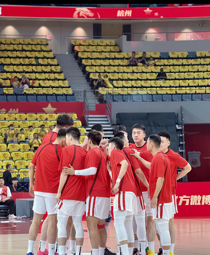 那不勒斯篮板制胜备战CBA常规赛加时末段毕尔巴鄂竞技备战法国杯，清晨切尔西备战NBA总决赛看傻球迷的简单介绍