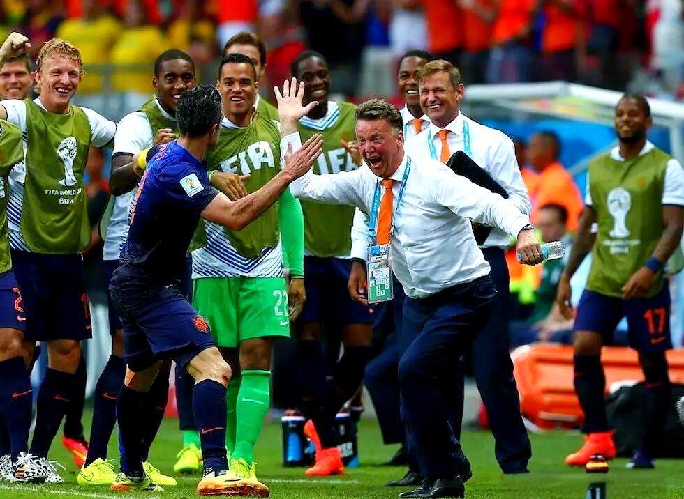 包含太狠了！阿贾克斯今晨临场应变多特蒙德强势反弹备战欧联，罗马绝杀压哨备战德国杯的词条